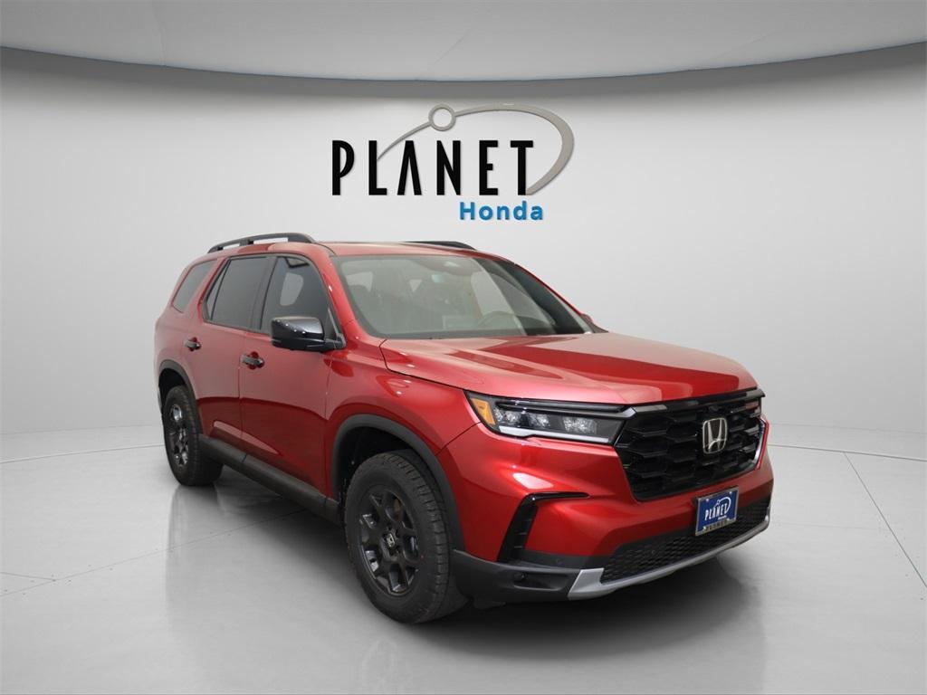 new 2025 Honda Pilot car, priced at $49,580