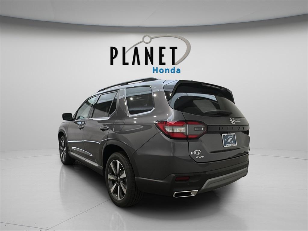 new 2025 Honda Pilot car, priced at $48,825
