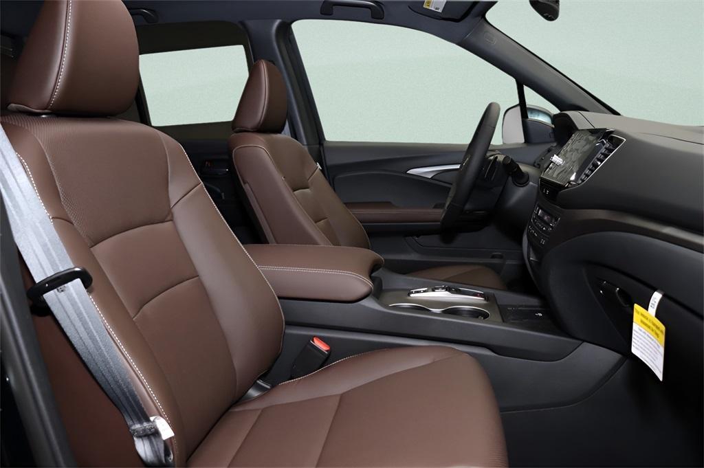 new 2025 Honda Ridgeline car, priced at $42,628