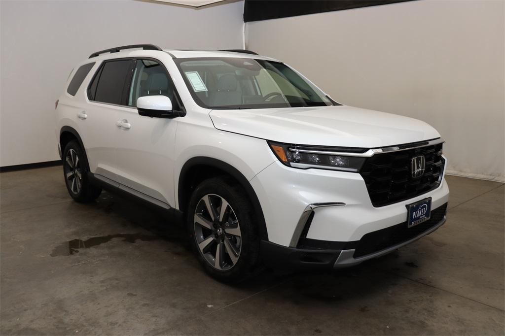 new 2025 Honda Pilot car, priced at $61,429
