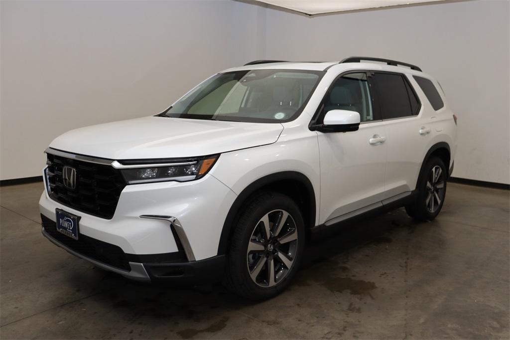 new 2025 Honda Pilot car, priced at $61,429
