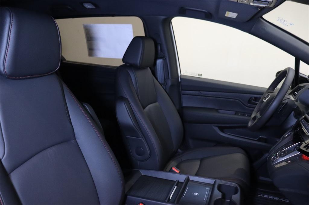 new 2025 Honda Odyssey car, priced at $42,538