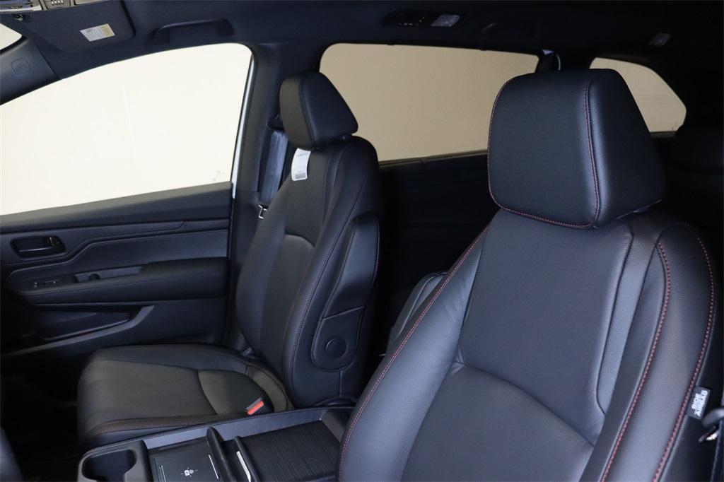 new 2025 Honda Odyssey car, priced at $42,538