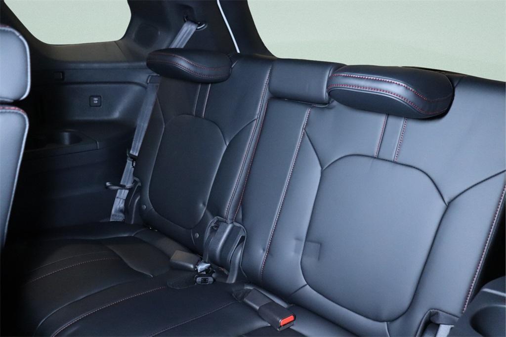 new 2025 Honda Pilot car, priced at $53,280