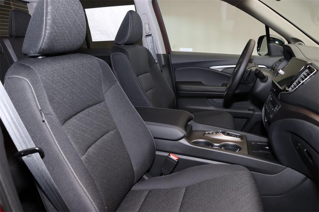 new 2025 Honda Ridgeline car, priced at $40,271