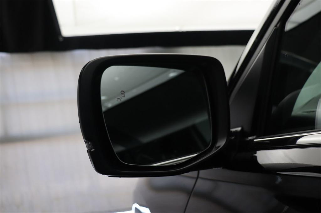 new 2025 Honda Pilot car, priced at $49,700
