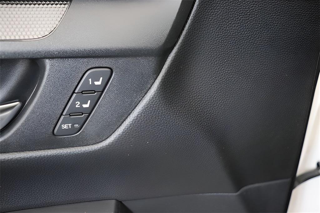 new 2025 Honda CR-V Hybrid car, priced at $39,312
