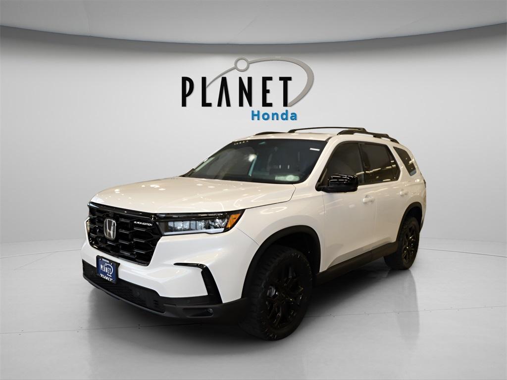 new 2025 Honda Pilot car, priced at $60,417