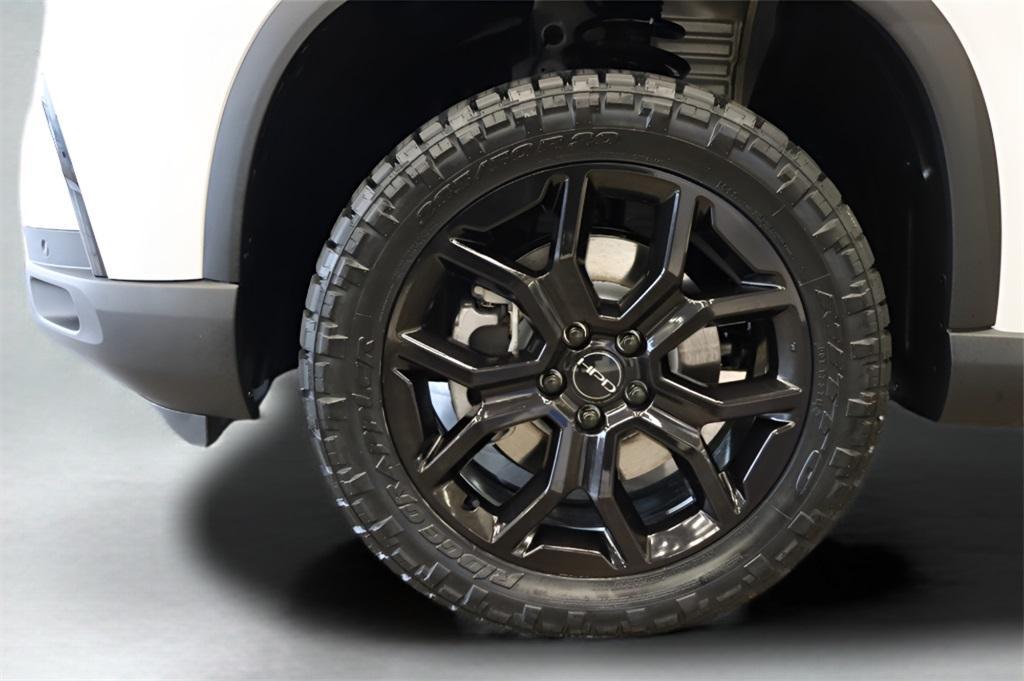 new 2025 Honda Pilot car, priced at $60,417