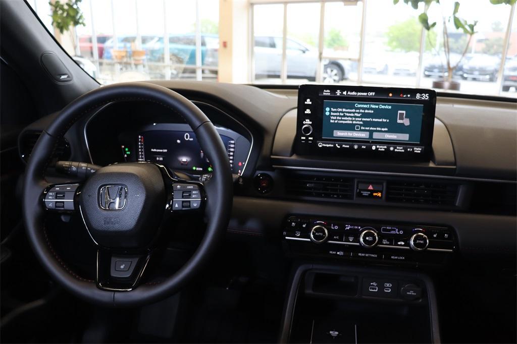 new 2025 Honda Pilot car, priced at $62,417