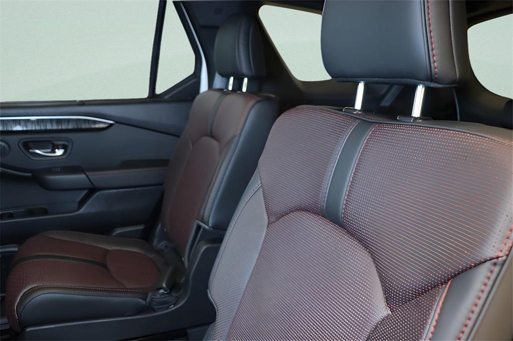 new 2025 Honda Pilot car, priced at $60,417