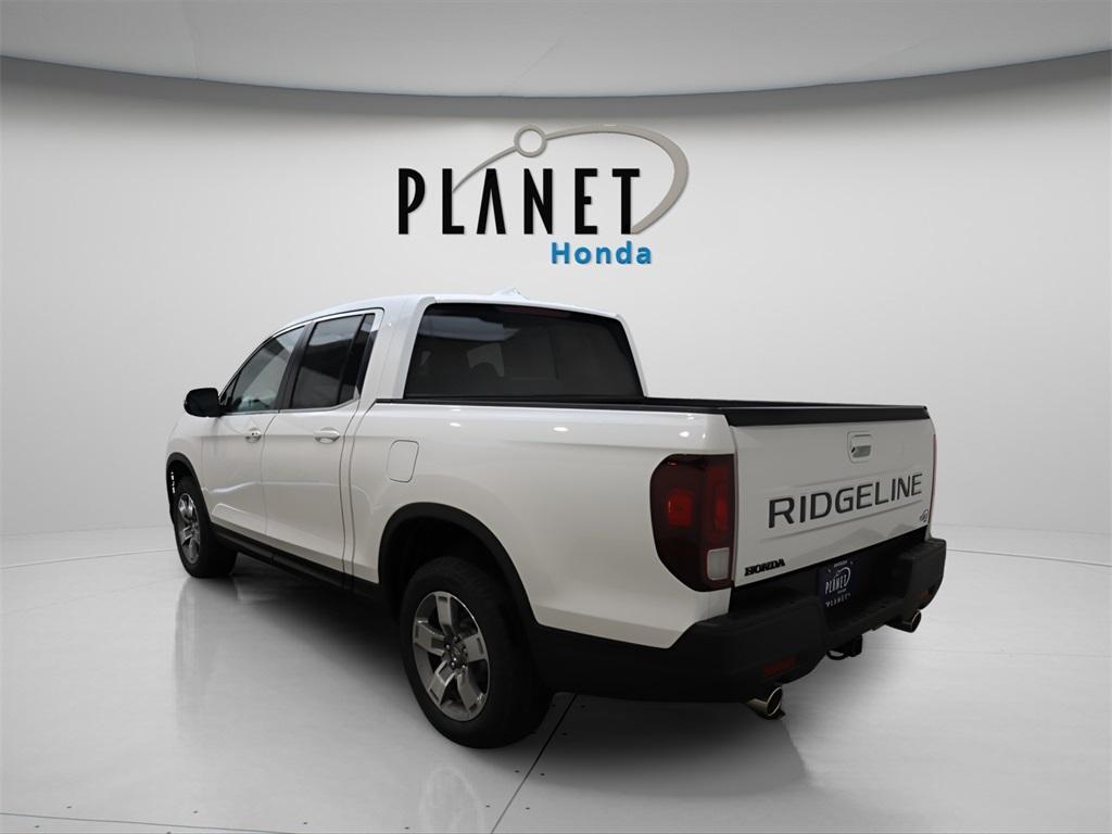 new 2025 Honda Ridgeline car, priced at $42,825