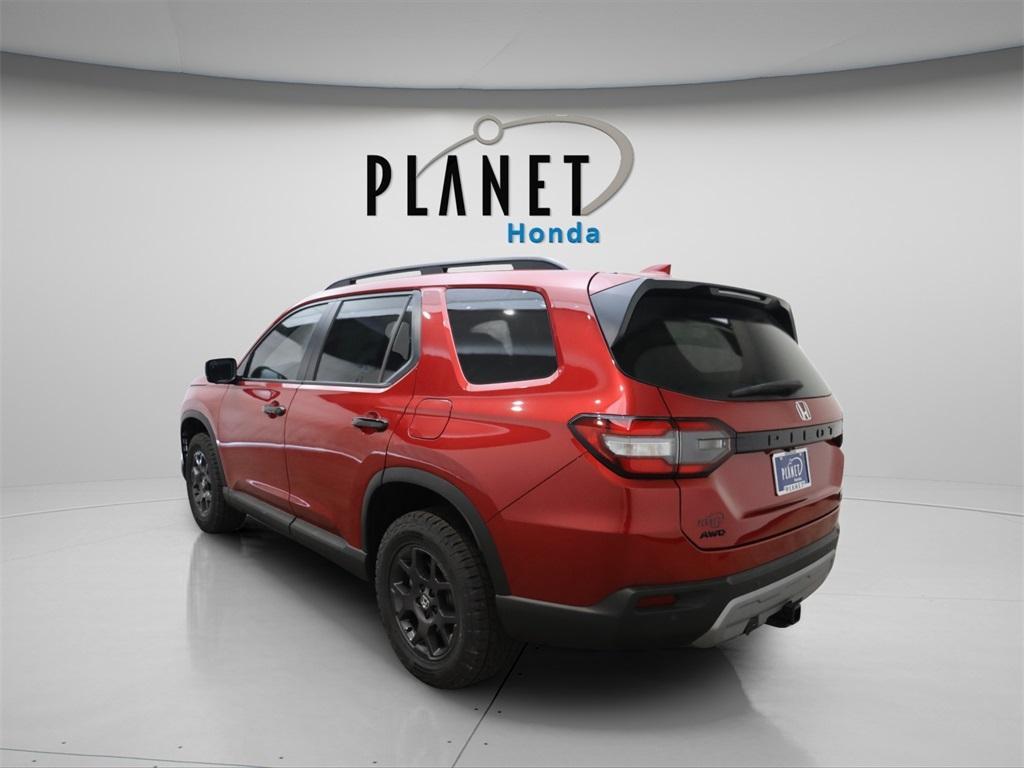 new 2025 Honda Pilot car, priced at $48,722