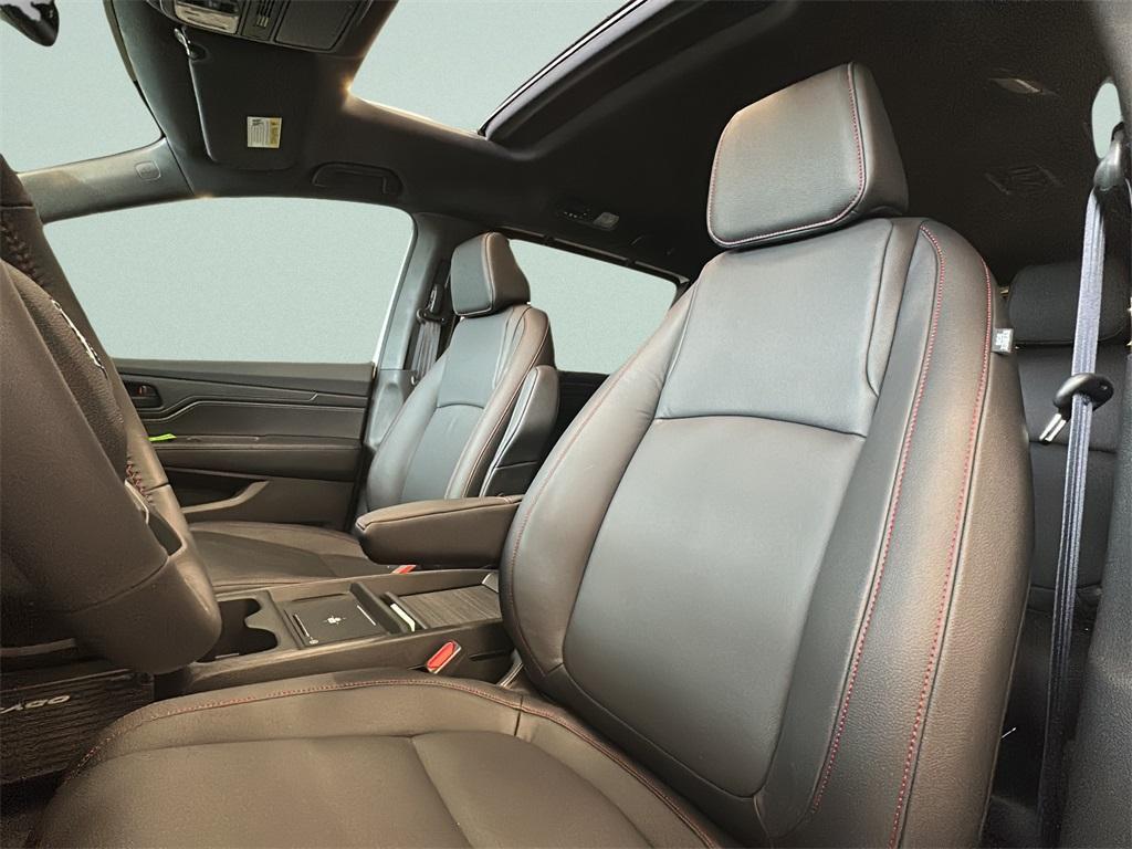 new 2026 Honda Odyssey car, priced at $45,550