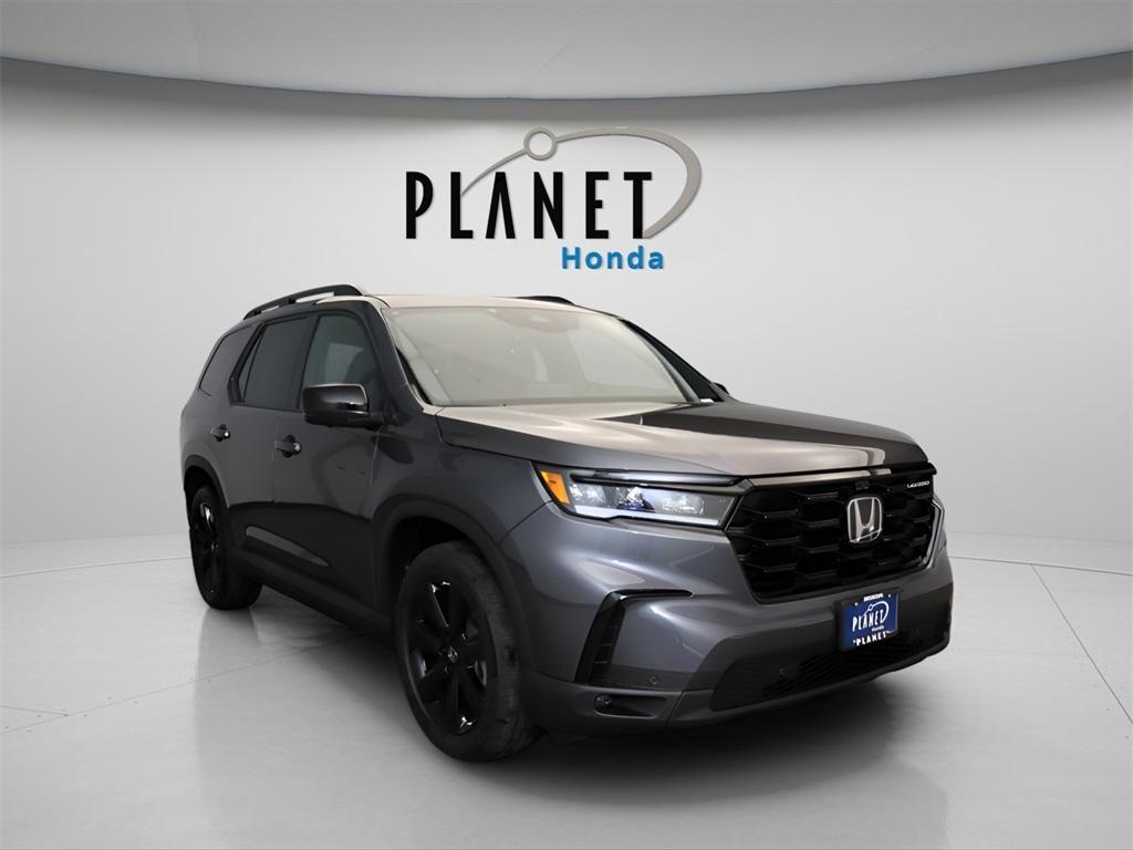 new 2025 Honda Pilot car, priced at $54,270