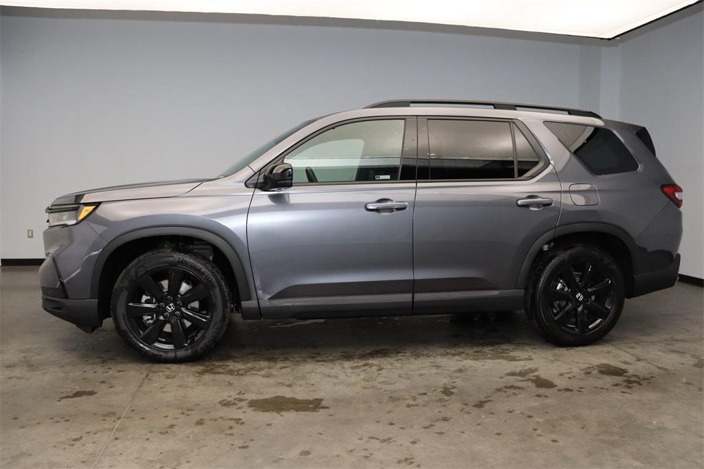 new 2025 Honda Pilot car, priced at $55,270