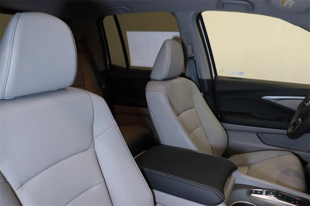 new 2025 Honda Ridgeline car, priced at $44,159