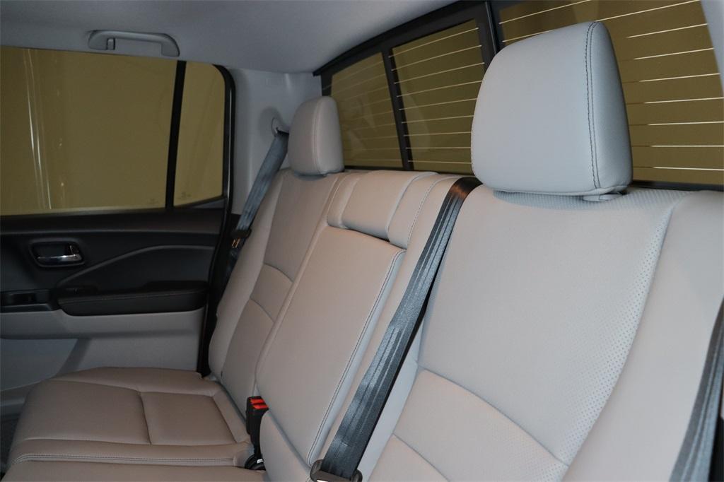 new 2025 Honda Ridgeline car, priced at $44,159