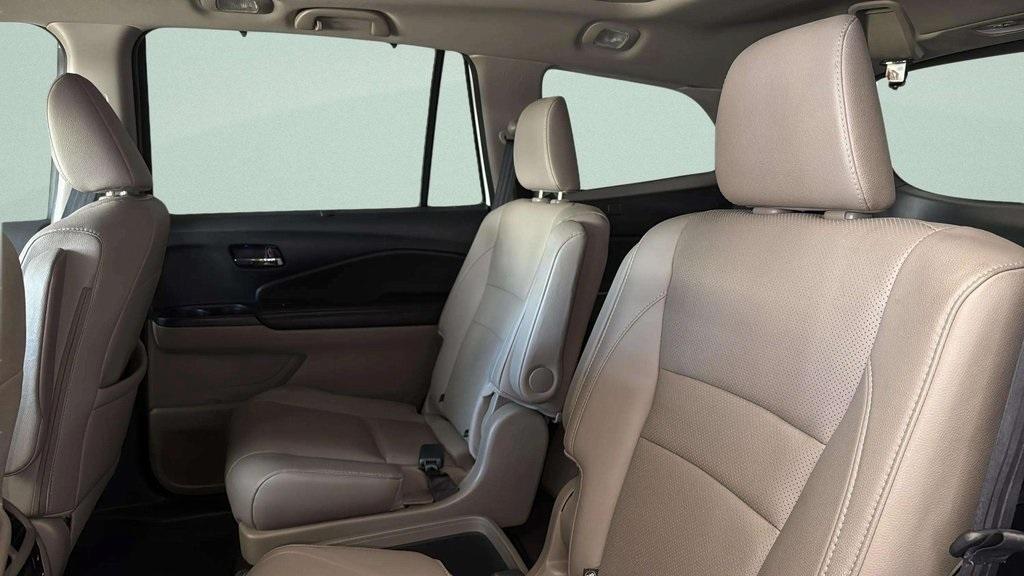 used 2017 Honda Pilot car, priced at $22,700