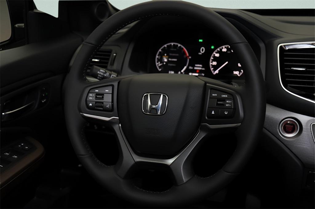 new 2025 Honda Ridgeline car, priced at $42,573