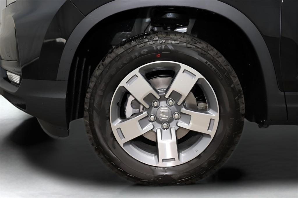 new 2025 Honda Ridgeline car, priced at $42,573