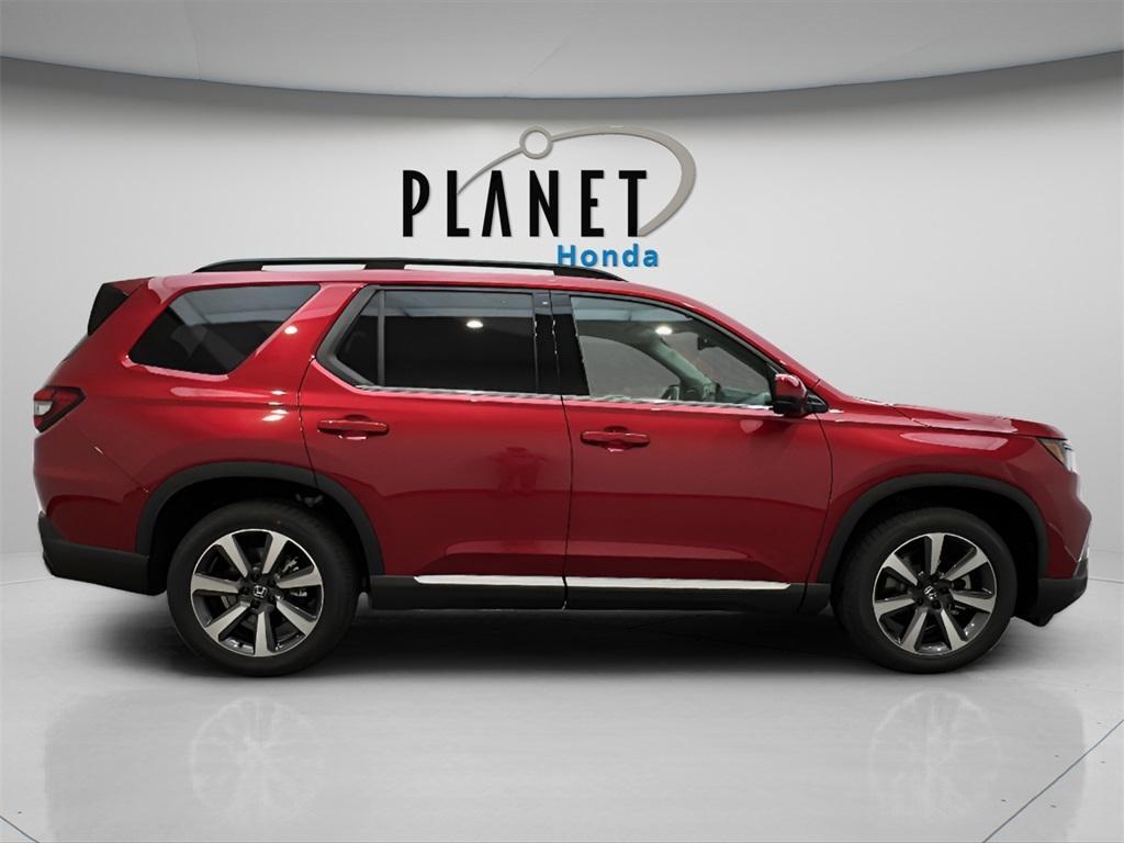 new 2025 Honda Pilot car, priced at $52,030