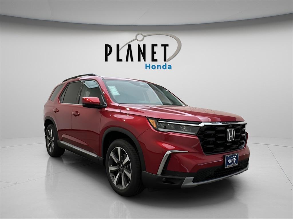 new 2025 Honda Pilot car, priced at $52,030