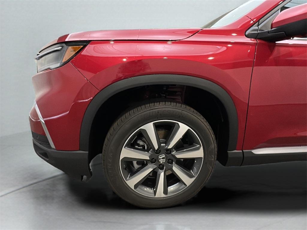 new 2025 Honda Pilot car, priced at $52,030