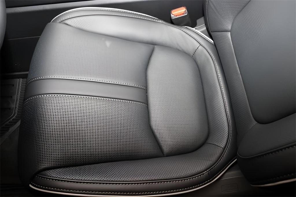 new 2025 Honda Pilot car, priced at $52,002