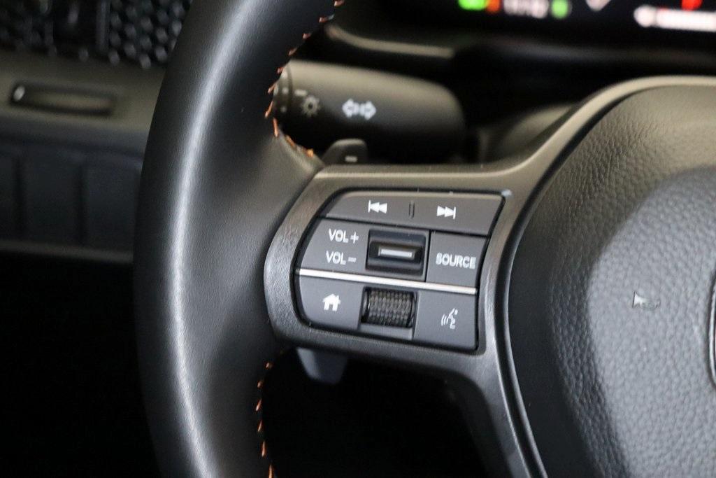 used 2025 Honda CR-V Hybrid car, priced at $35,500