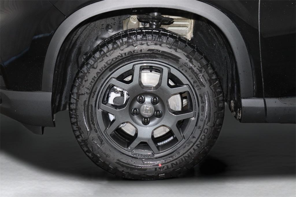 new 2025 Honda Pilot car, priced at $49,645