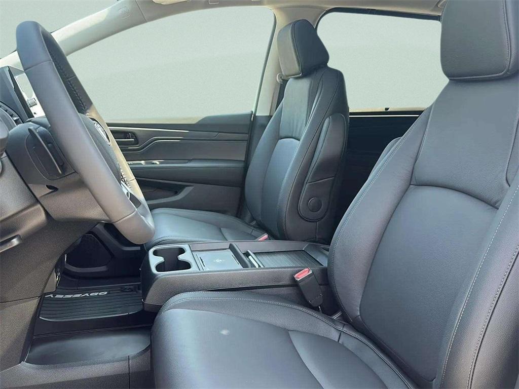 new 2026 Honda Odyssey car, priced at $43,084