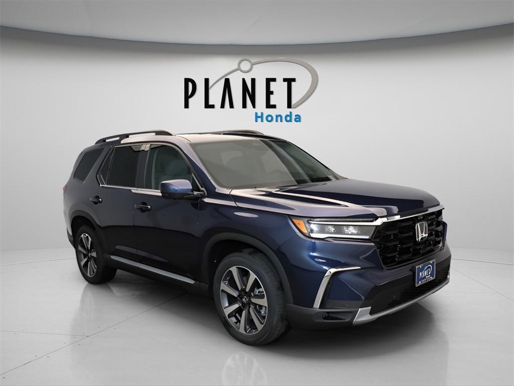 new 2025 Honda Pilot car, priced at $52,770