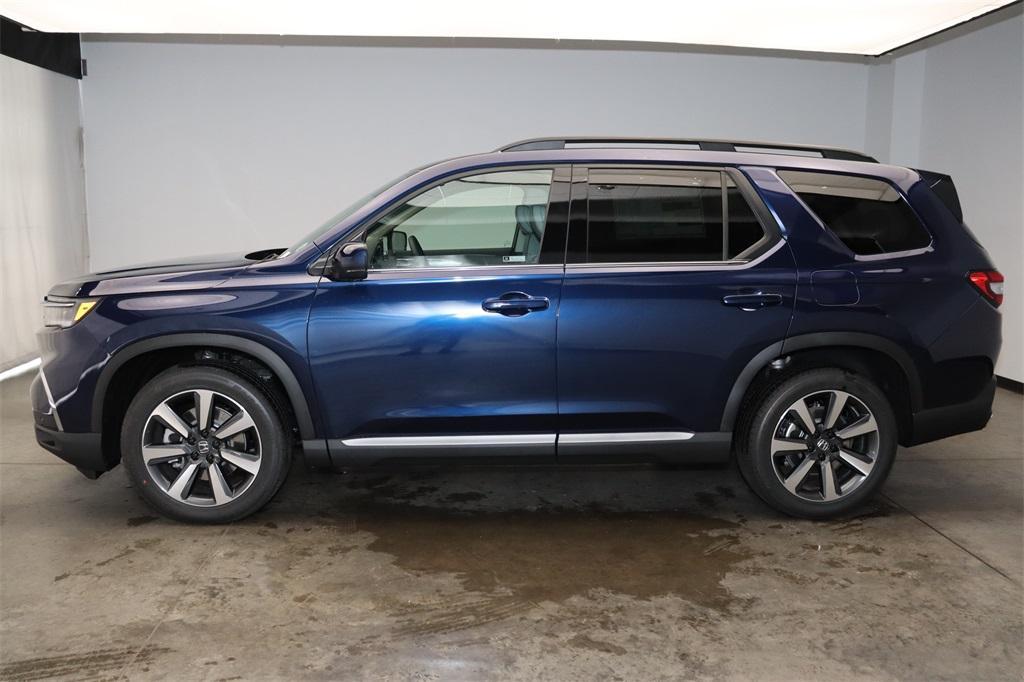 new 2025 Honda Pilot car, priced at $53,770