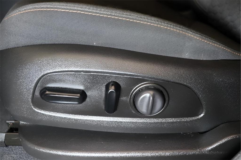 used 2021 Chevrolet Equinox car, priced at $17,700