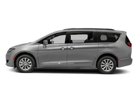 used 2017 Chrysler Pacifica car