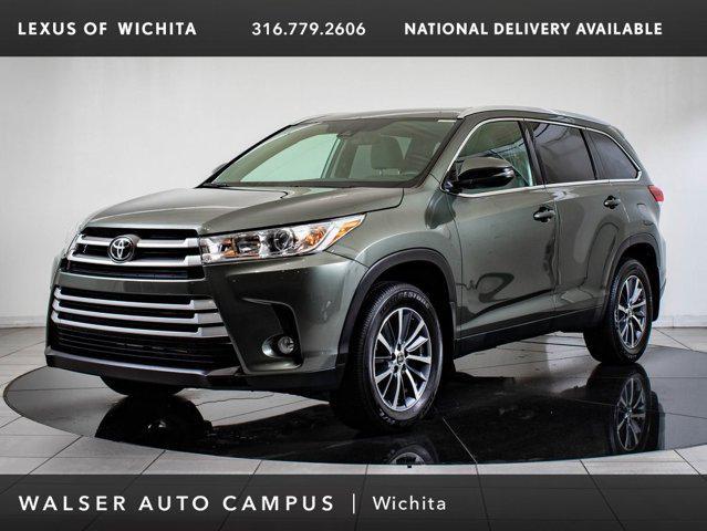used 2019 Toyota Highlander car, priced at $32,998