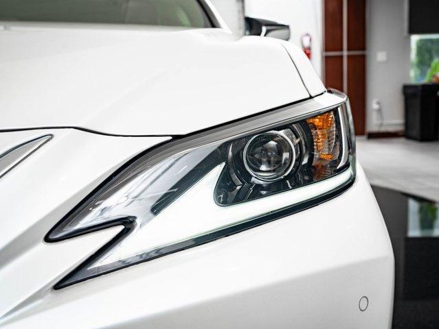 used 2021 Lexus ES 350 car, priced at $38,998