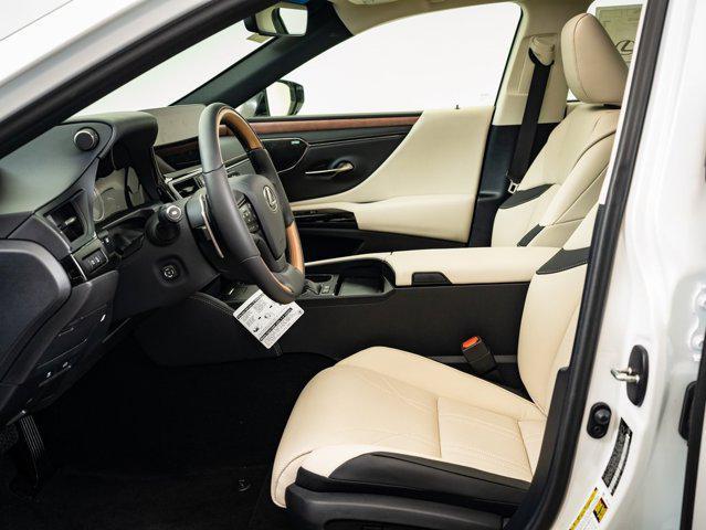 new 2025 Lexus ES 300h car, priced at $54,498
