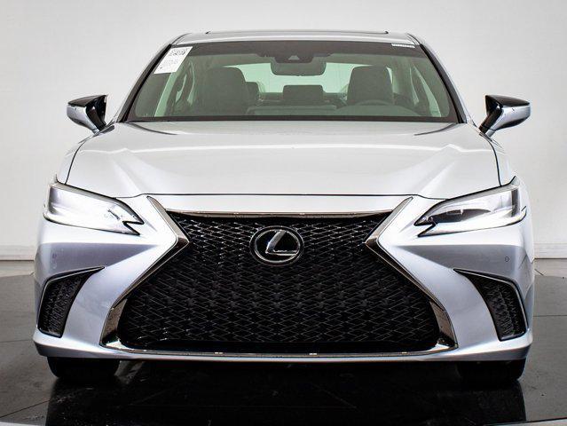 new 2025 Lexus ES 300h car, priced at $52,398