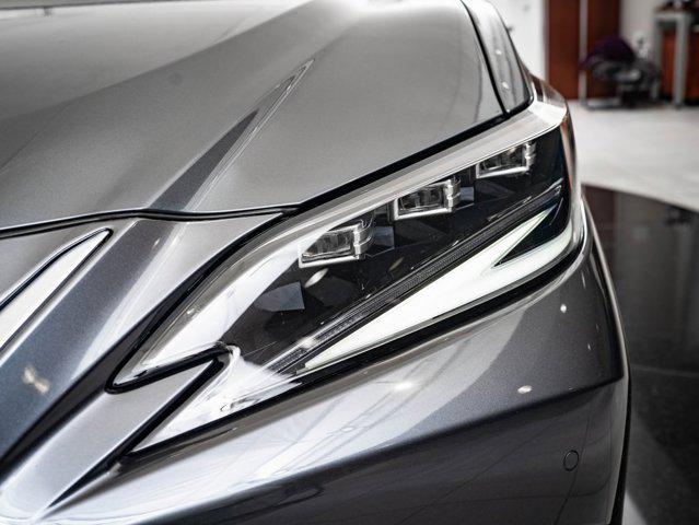new 2025 Lexus ES 350 car, priced at $56,450
