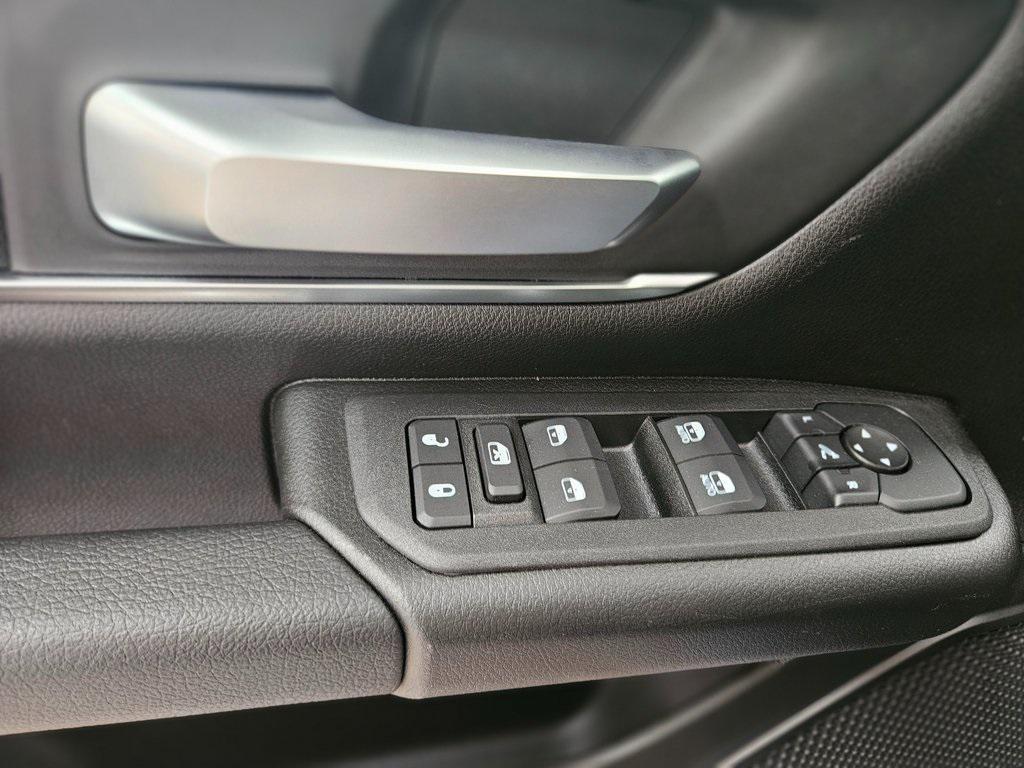 new 2025 Ram 1500 car, priced at $48,233