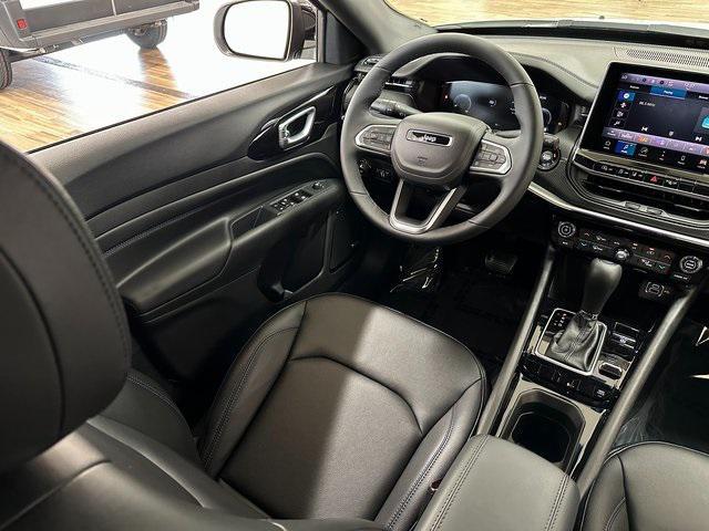 new 2025 Jeep Compass car, priced at $34,582
