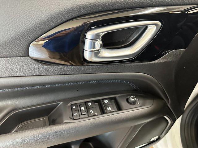 new 2025 Jeep Compass car, priced at $34,582