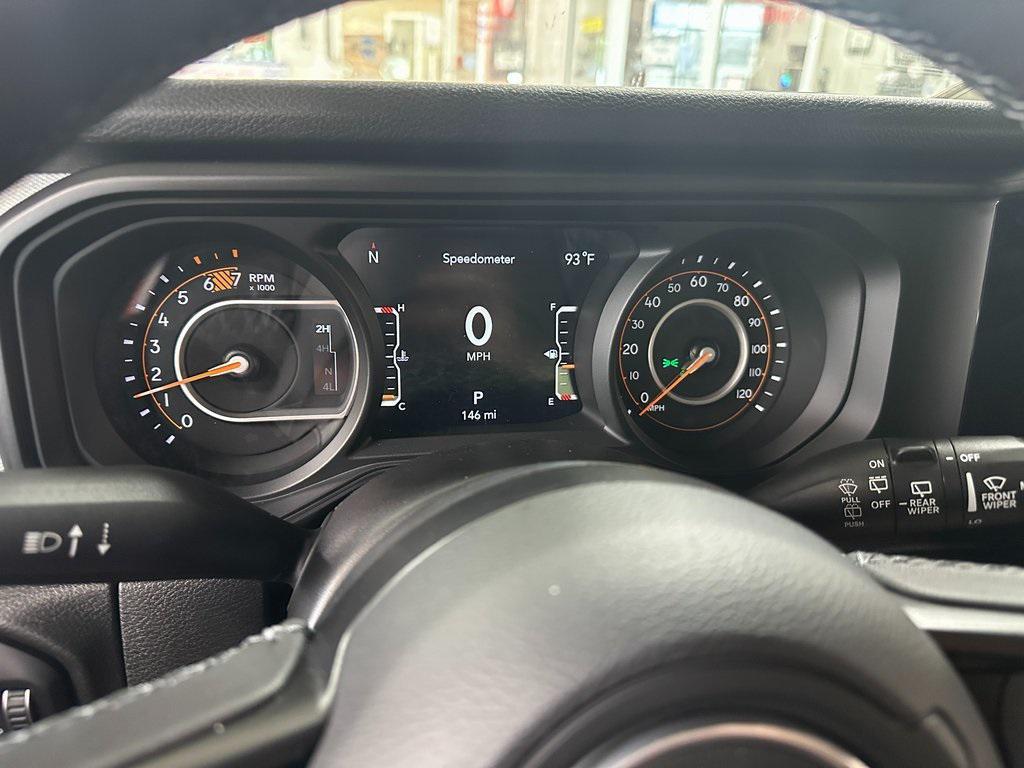 new 2025 Jeep Wrangler car, priced at $48,300