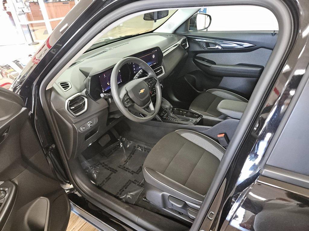 used 2024 Chevrolet TrailBlazer car, priced at $23,046