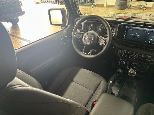 new 2025 Jeep Wrangler car, priced at $45,281