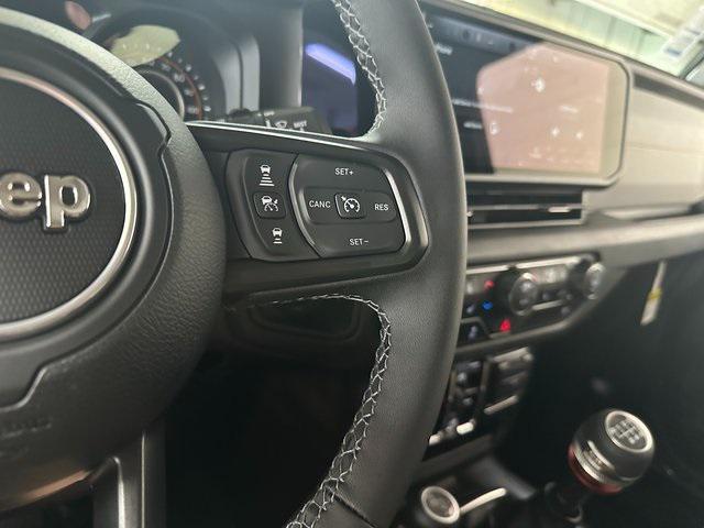 new 2025 Jeep Wrangler car, priced at $45,281