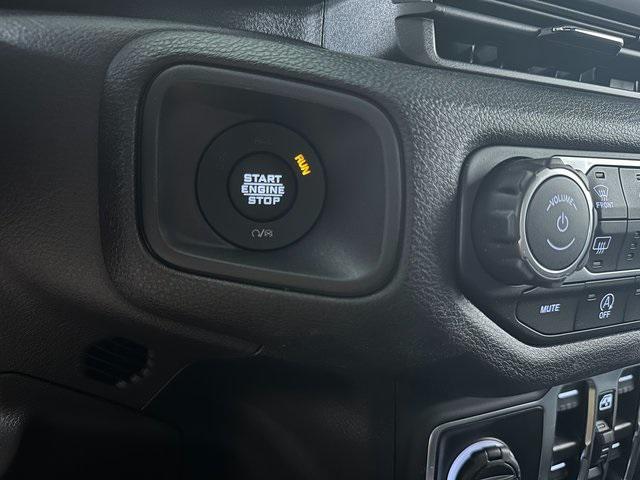 new 2025 Jeep Wrangler car, priced at $45,281