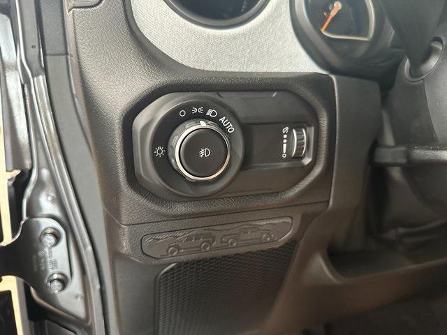 new 2025 Jeep Wrangler car, priced at $45,281